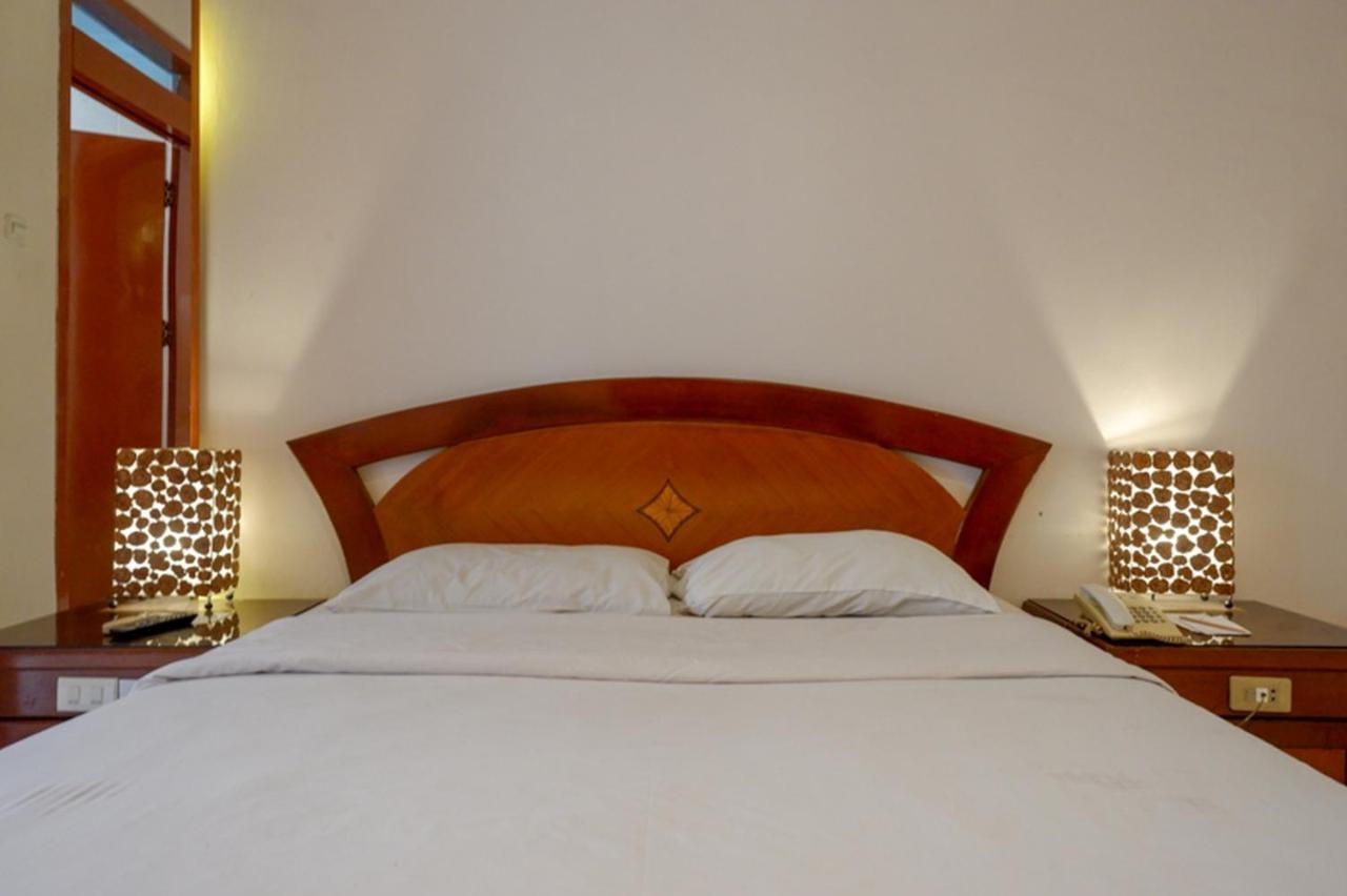 โฮเต็ล ภูริ การ์เด้น Hotel เซอมารัง ภายนอก รูปภาพ