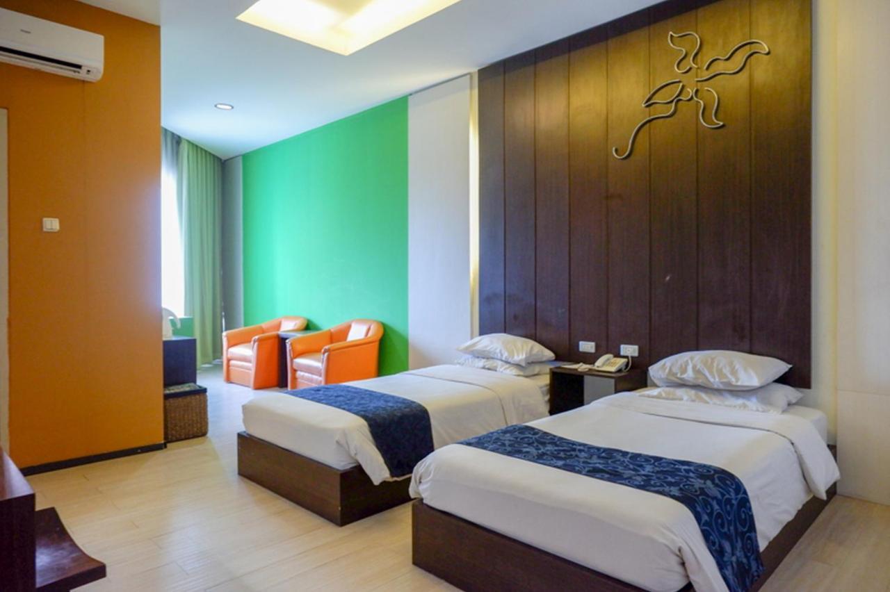 โฮเต็ล ภูริ การ์เด้น Hotel เซอมารัง ภายนอก รูปภาพ