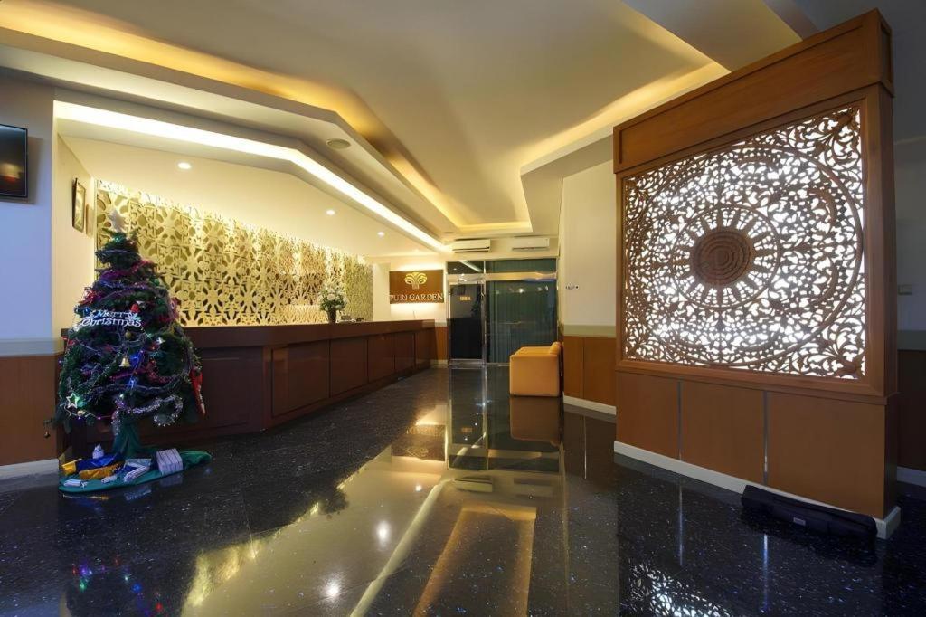 โฮเต็ล ภูริ การ์เด้น Hotel เซอมารัง ภายนอก รูปภาพ
